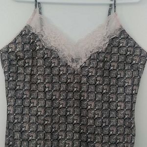 Lace-trim camisole top in textured satin Cami-Top pink/black. Size. L. NWT. New